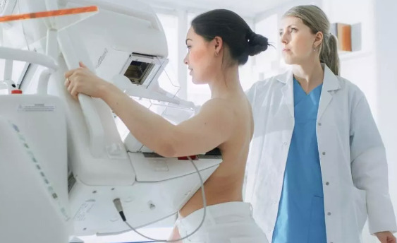 ¿Implantes mamarios afectan mastografías?